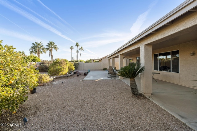 view of yard with a patio