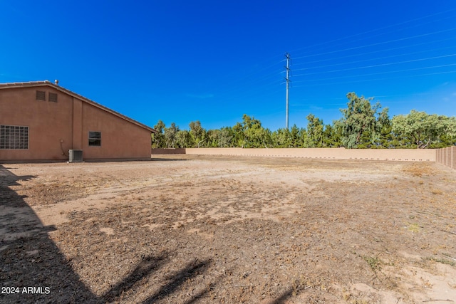 view of yard featuring cooling unit