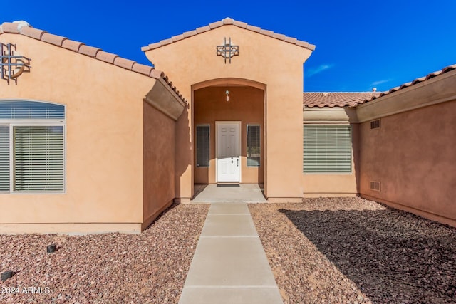 view of property entrance