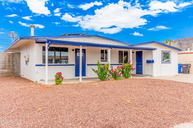 view of front of home featuring covered porch