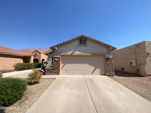 11168 E Lost Canyon Ct, Gold Canyon, AZ 85118 - view of front facade featuring a garage