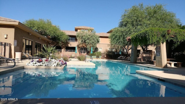 view of swimming pool