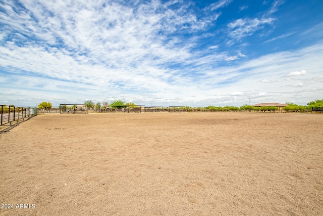 view of yard featuring a rural view