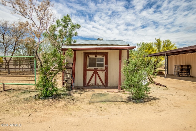 view of shed / structure