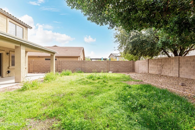 view of yard featuring a fenced backyard