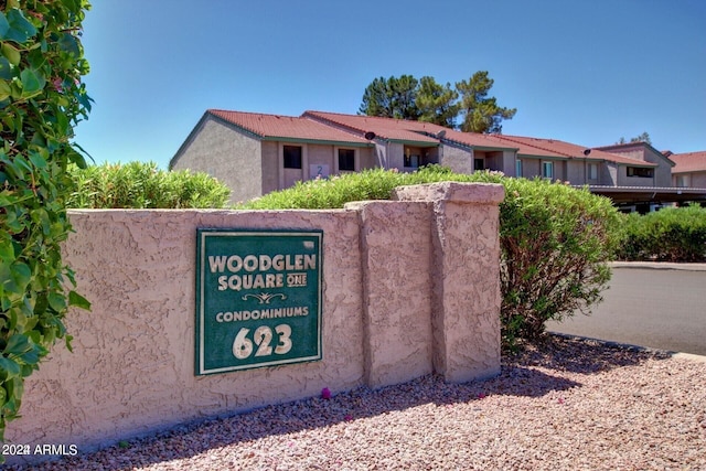 view of community / neighborhood sign