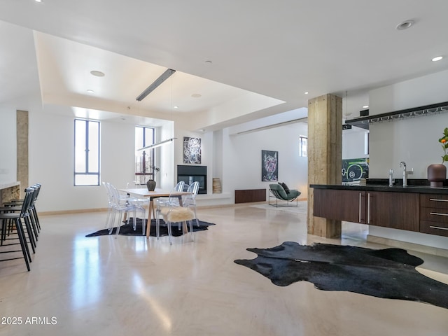 114 W Adams St Ph, Ph, Phoenix, AZ 85003 - welcome area with a sink and recessed lighting