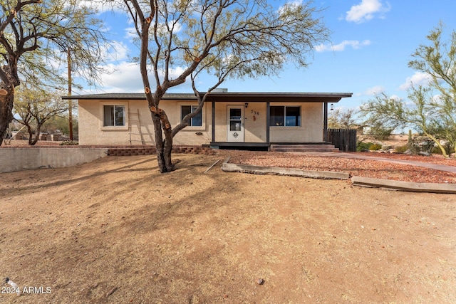 735 W Hermosa Dr, Wickenburg, AZ 85390 - ranch-style home with covered porch