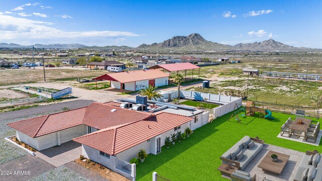 bird's eye view with a mountain view