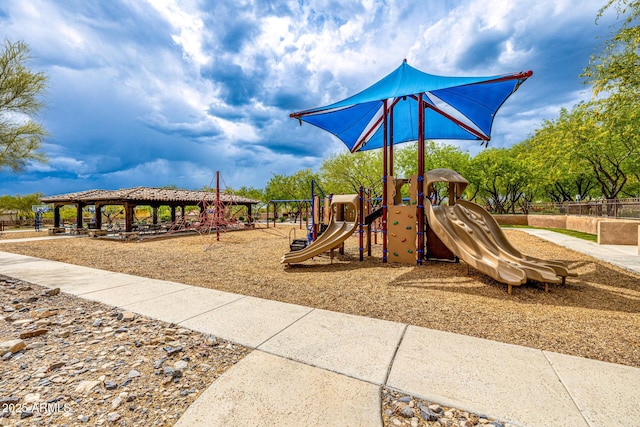 18502 N 98th Way, Scottsdale, AZ 85255 - community play area featuring a gazebo