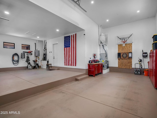 1137 Timbernook Xing, Williams, AZ 86046 - garage featuring recessed lighting and baseboards