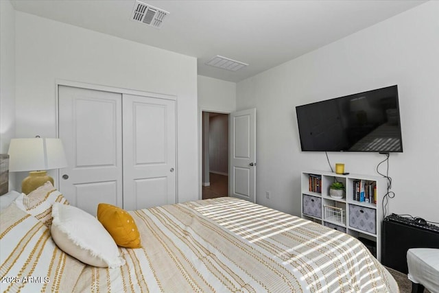 bedroom featuring a closet