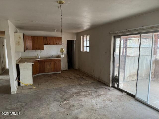 kitchen with decorative light fixtures