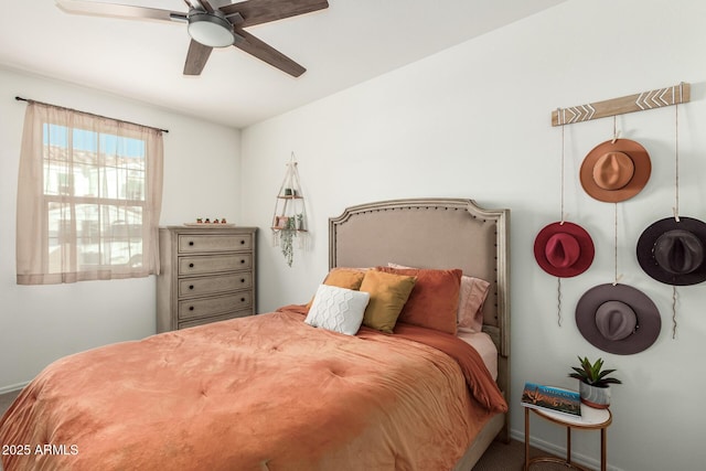 bedroom with ceiling fan