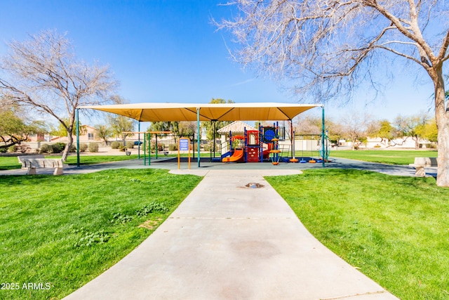 3140 N 114th Dr, Avondale, AZ 85392 - community play area with a yard