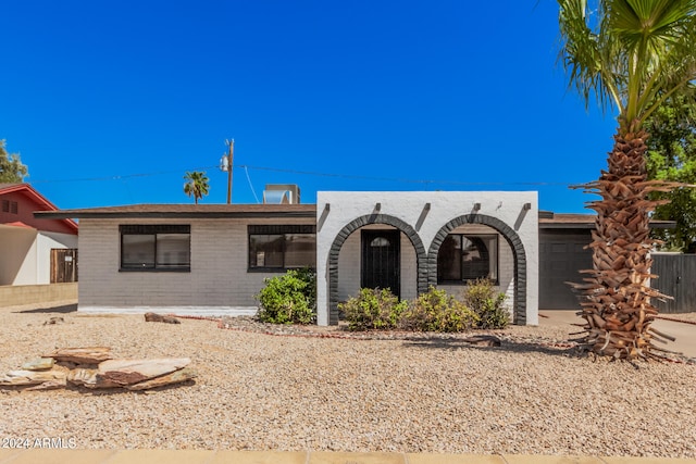 view of front of property