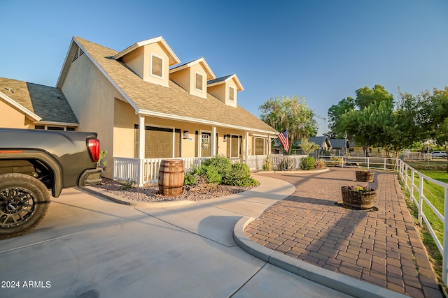 view of front of property featuring a porch