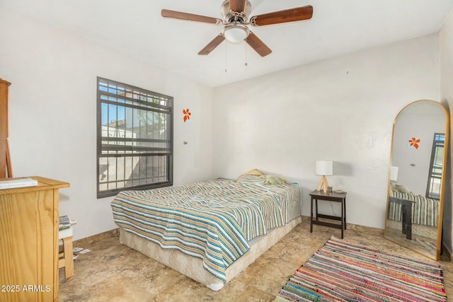 bedroom with ceiling fan