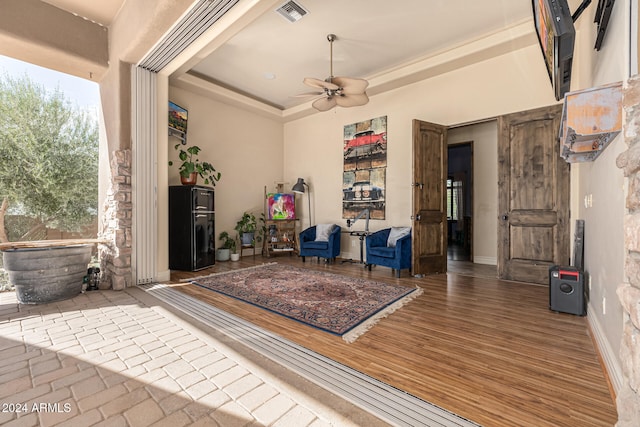 view of patio featuring ceiling fan