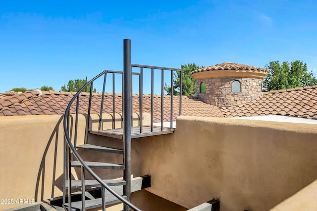2300 E Sanoque Ct, Gilbert, AZ 85298 - view of staircase