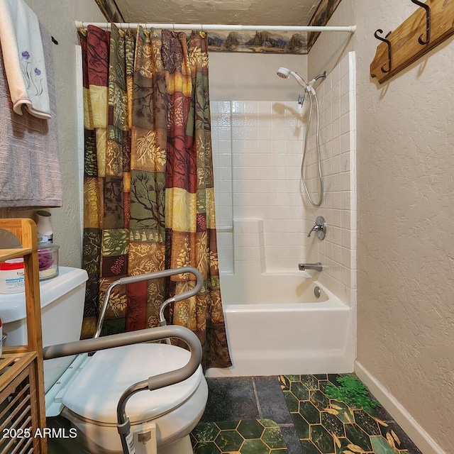 bathroom featuring shower / bath combo with shower curtain and toilet