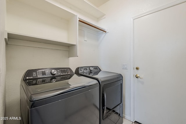 1031 W Longhorn Dr, Chandler, AZ 85286 - laundry room featuring washer and dryer and light tile patterned floors
