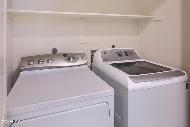11333 N 92nd St Unit 1118, Scottsdale, AZ 85260 - washroom with separate washer and dryer