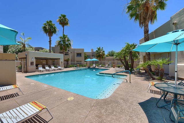 11333 N 92nd St Unit 1118, Scottsdale, AZ 85260 - community pool featuring a patio