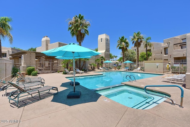 11333 N 92nd St Unit 1118, Scottsdale, AZ 85260 - community pool featuring a patio area and a hot tub