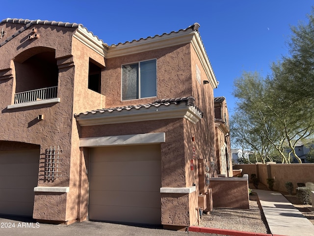 view of front of home featuring a garage