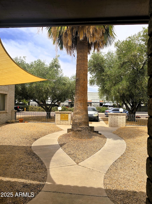 18227 N 40th Pl, Phoenix, AZ 85032 - surrounding community featuring fence