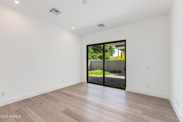 100 W Northern Ave Unit 12, Phoenix, AZ 85021 - spare room with baseboards, recessed lighting, light wood-style flooring, and visible vents