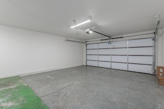 8602 N 42nd Dr, Phoenix, AZ 85051 - garage with a garage door opener