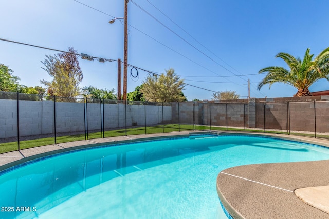 8602 N 42nd Dr, Phoenix, AZ 85051 - view of pool featuring a fenced backyard