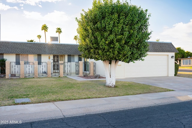 view of front of property with a front lawn