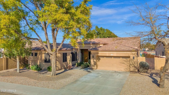 view of front facade featuring a garage