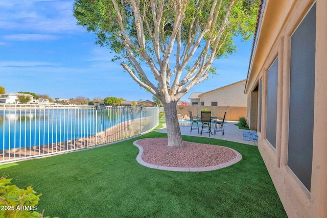 view of yard with a patio area