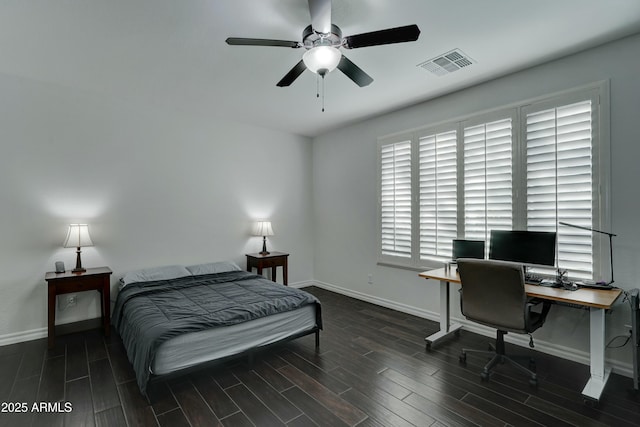 bedroom with ceiling fan