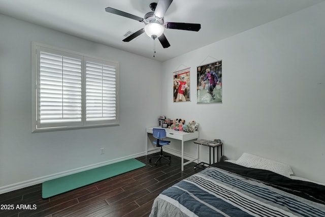 bedroom featuring ceiling fan