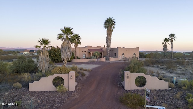 view of front of property