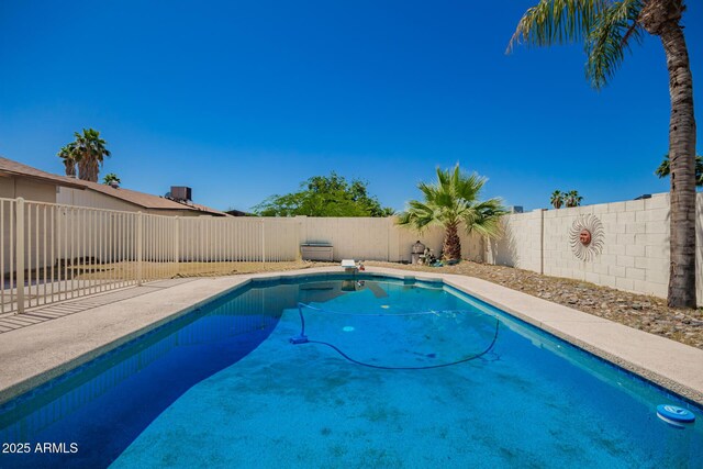 17244 N 36th Ln, Glendale, AZ 85308 - view of swimming pool featuring a fenced backyard