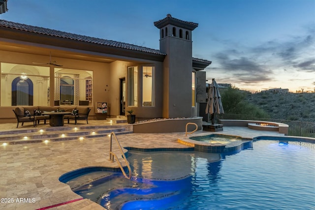 11320 N Crestview Dr, Fountain Hills, AZ 85268 - view of swimming pool featuring a pool with connected hot tub, an outdoor living space, ceiling fan, and a patio area