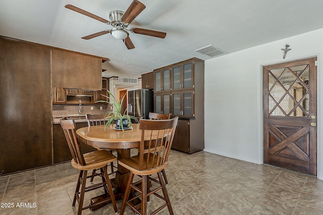 2432 W Echo Ln, Phoenix, AZ 85021 - dining area with a ceiling fan