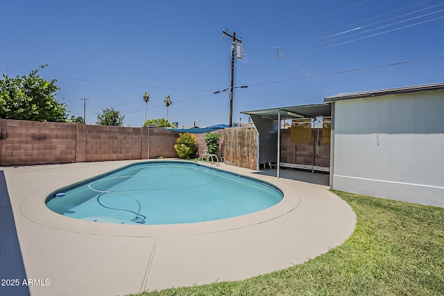 2432 W Echo Ln, Phoenix, AZ 85021 - view of pool featuring a fenced backyard