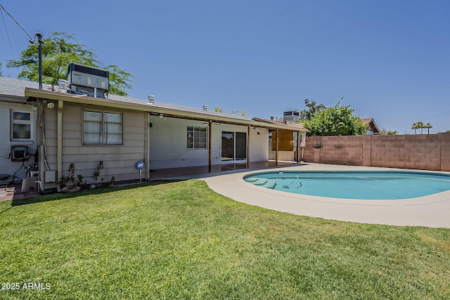 2432 W Echo Ln, Phoenix, AZ 85021 - view of swimming pool with a patio area