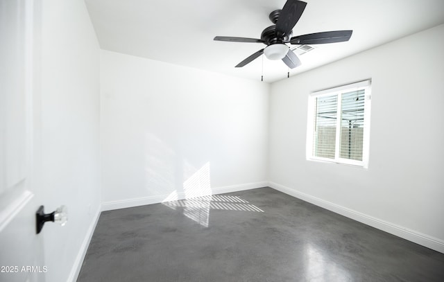 empty room featuring ceiling fan