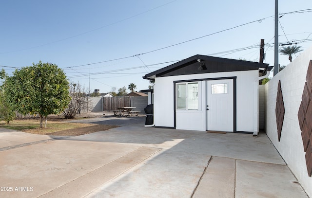 view of outbuilding