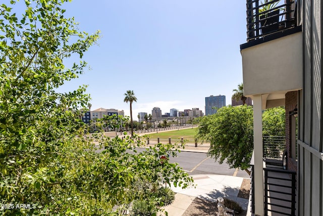 475 N 9th St Unit 206, Phoenix, AZ 85006 - view of property's community featuring a view of city