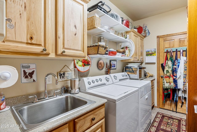 420 N Retreat Dr, Show Low, AZ 85901 - laundry room featuring washing machine and dryer and cabinet space