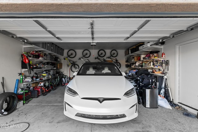 2533 W Novak Way, Phoenix, AZ 85041 - view of garage